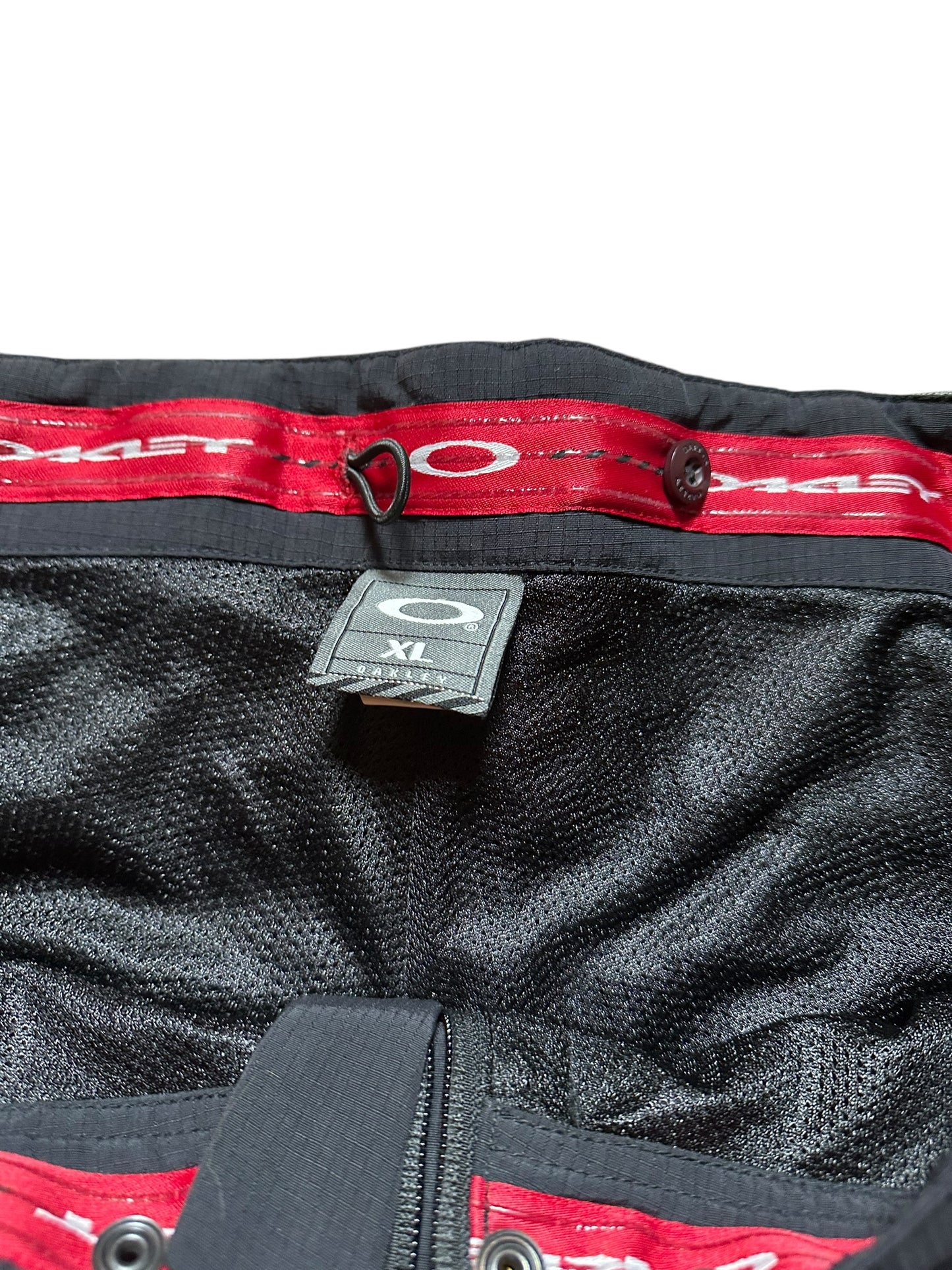 Oakley software shorts (XL)