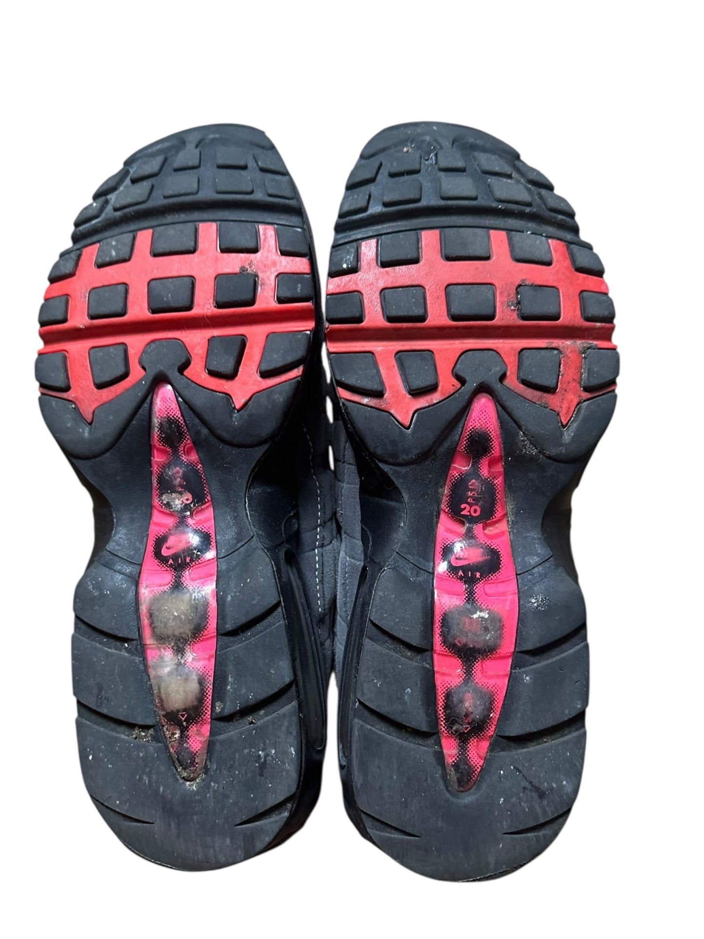 Nike 95s ‘Solar Red’ (8)