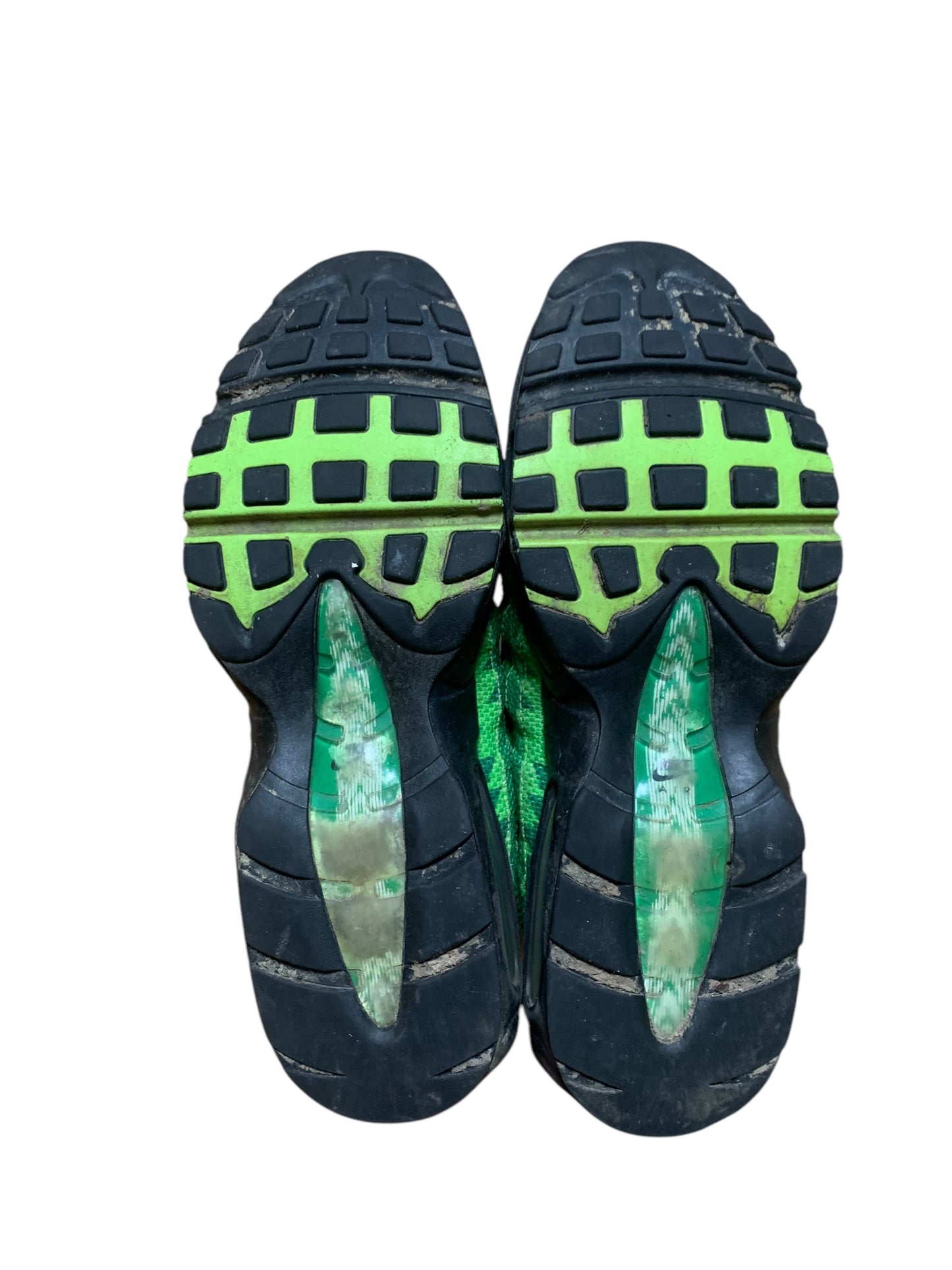 Nike air max 95s ‘Nigeria’ (9)