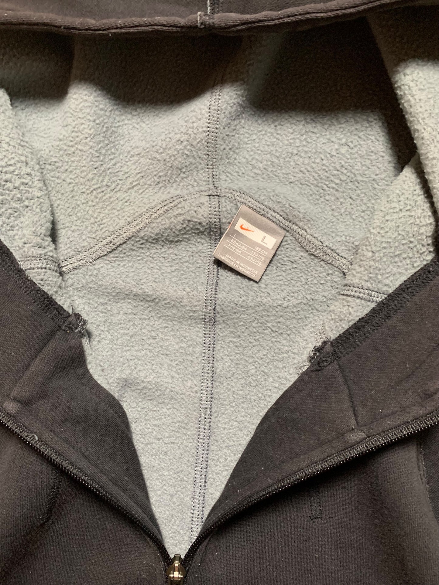 Nike mp3 zip up hoodie (L)