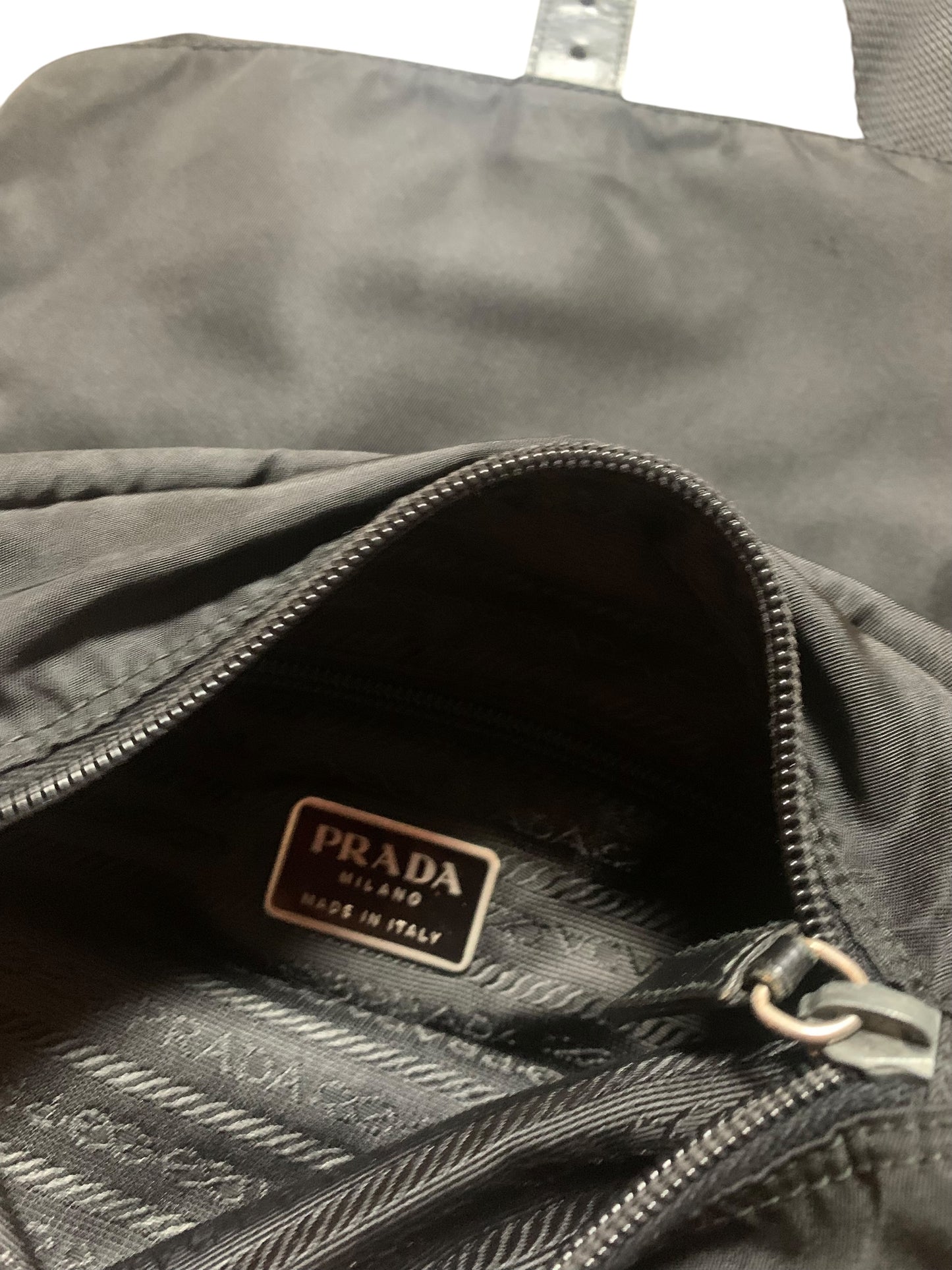 Prada shoulder bag (OS)