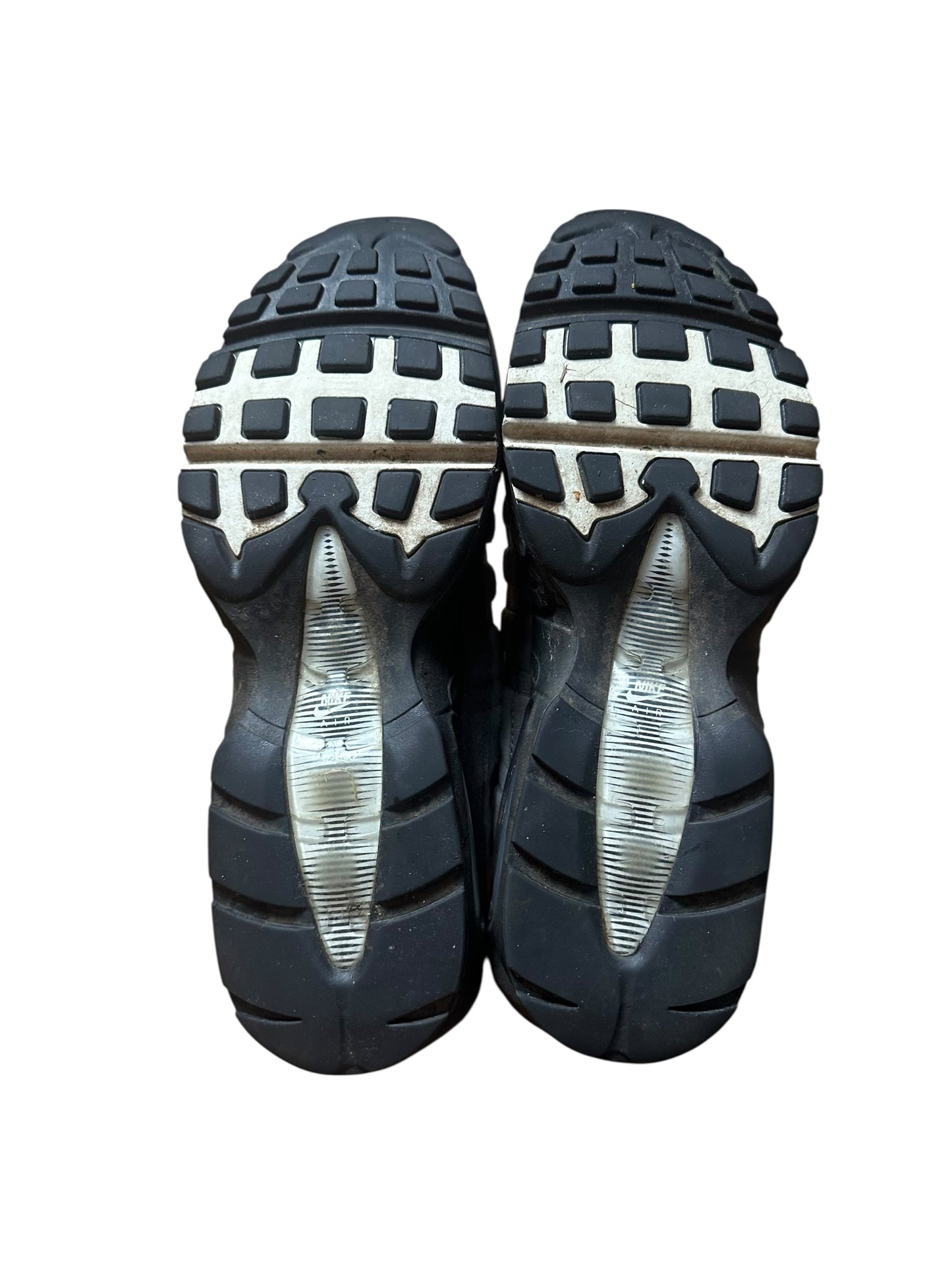 Nike 95s ‘Grey Jewel’ (11)