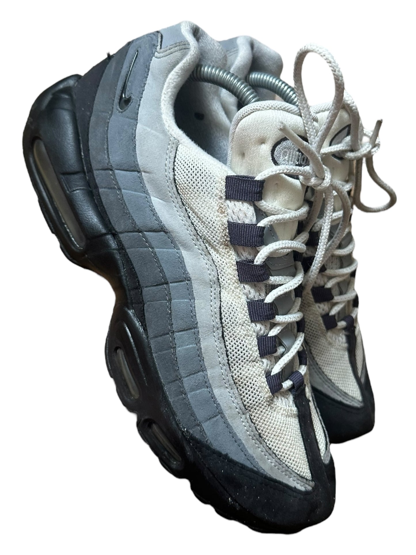 Nike 95s OG ‘Gridiron’ (7)
