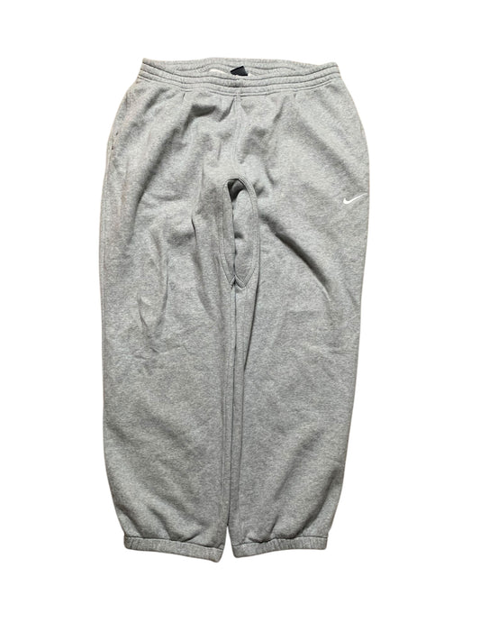 Nike club solo swoosh joggers (XXL)