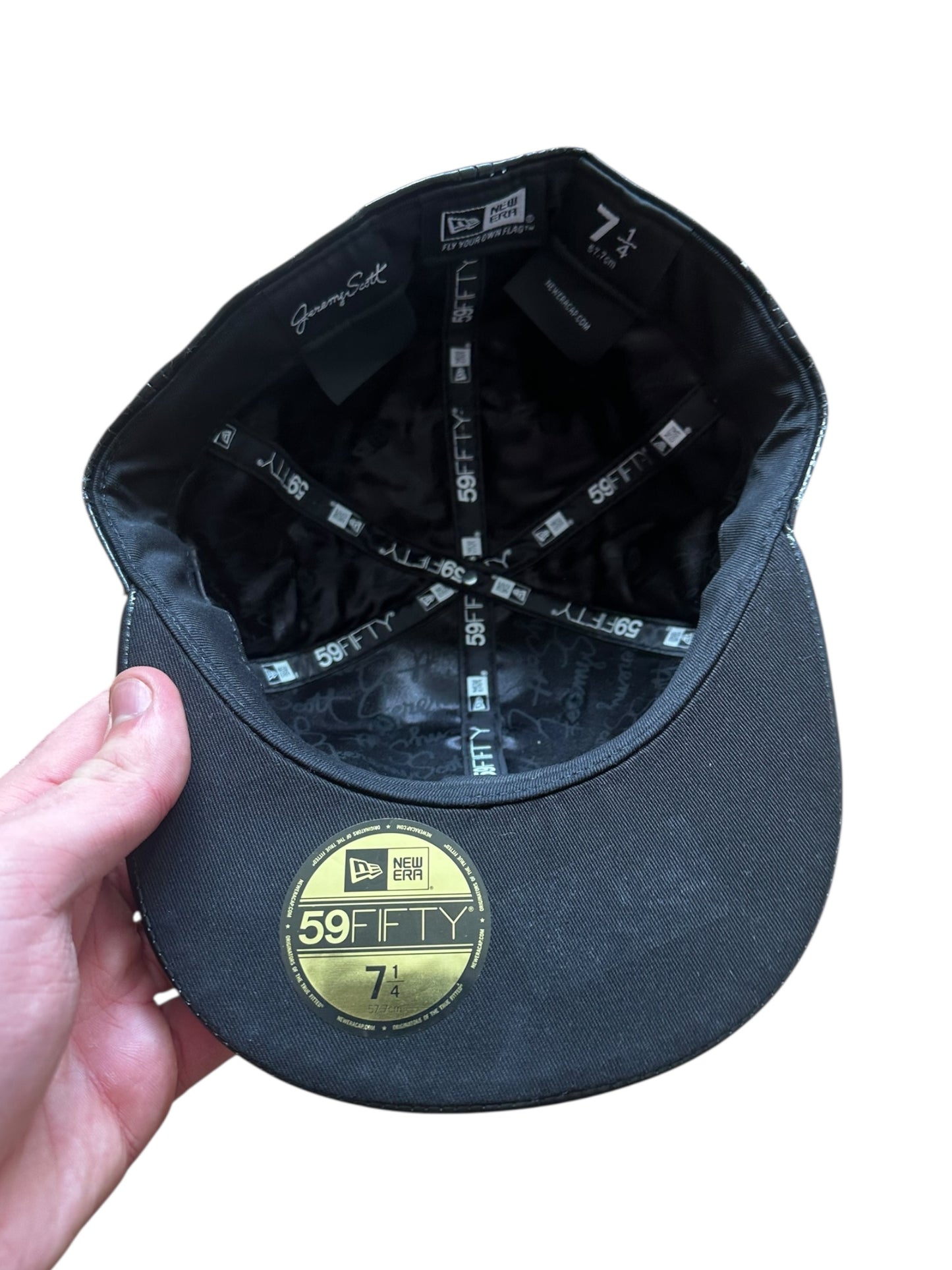 New Era Jeremy Scott Cap (7,1/4)