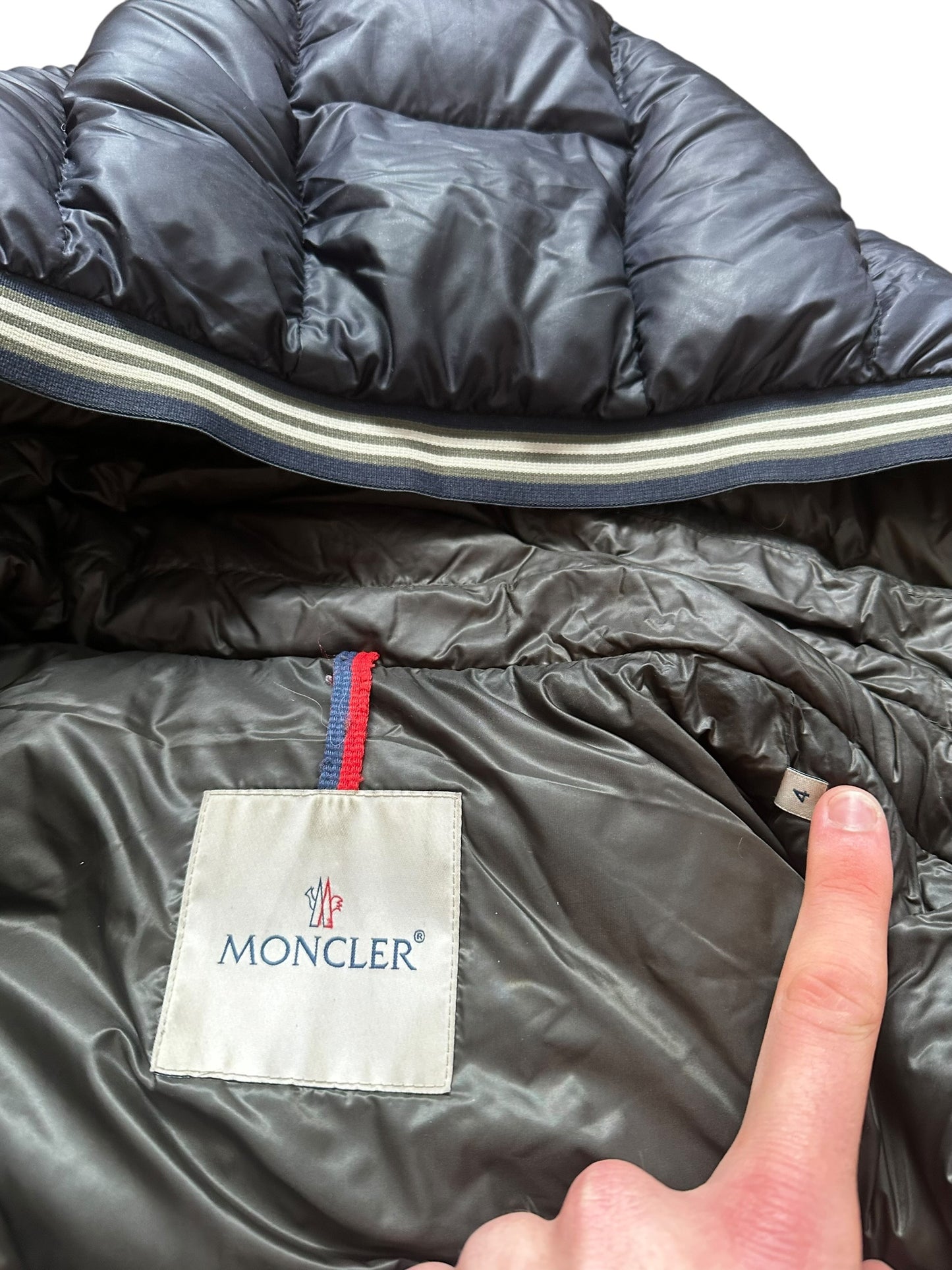 Moncler Puffer Jacket (L)