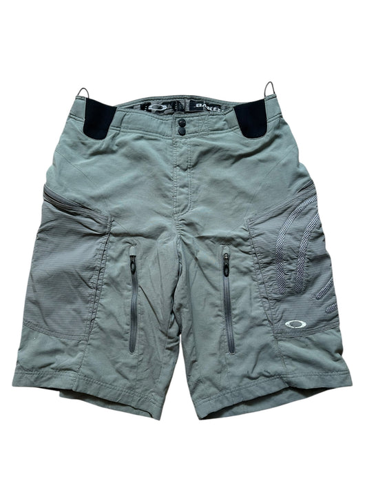 Oakley Shorts (L)