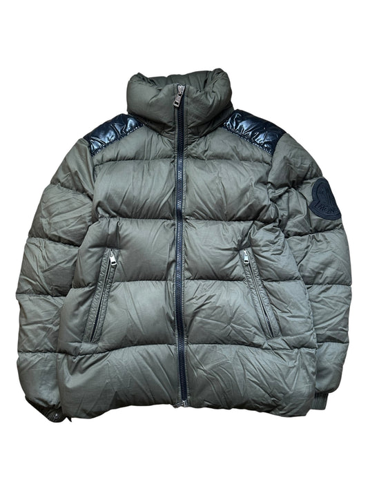 Moncler Puffer Jacket (M)