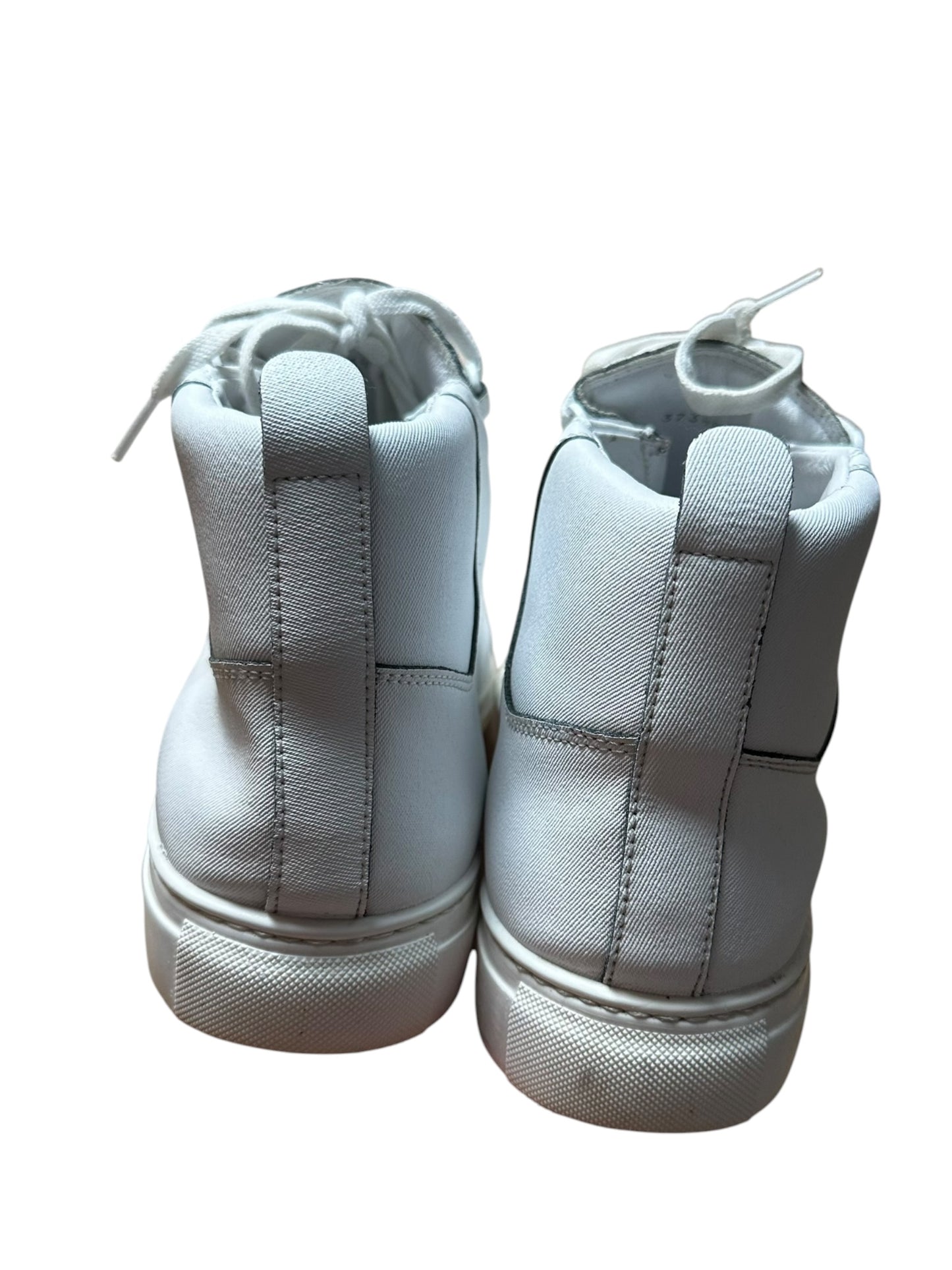 Balenciaga Arena (11)