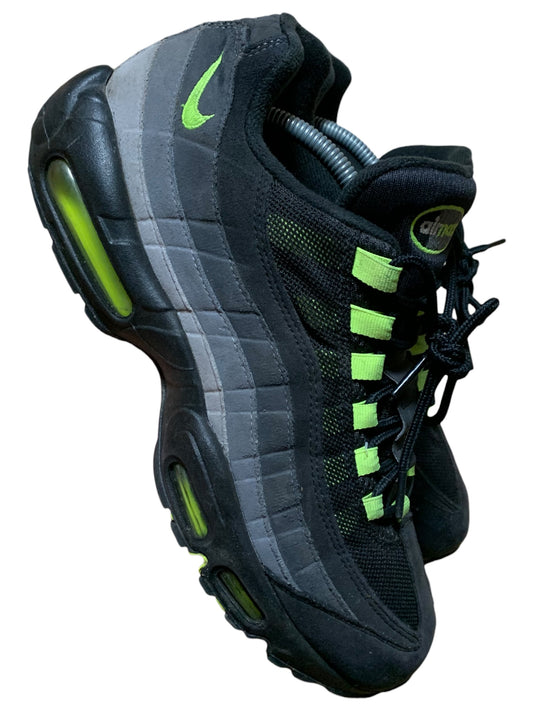 Nike air max 95s ‘reverse neon’ (9)