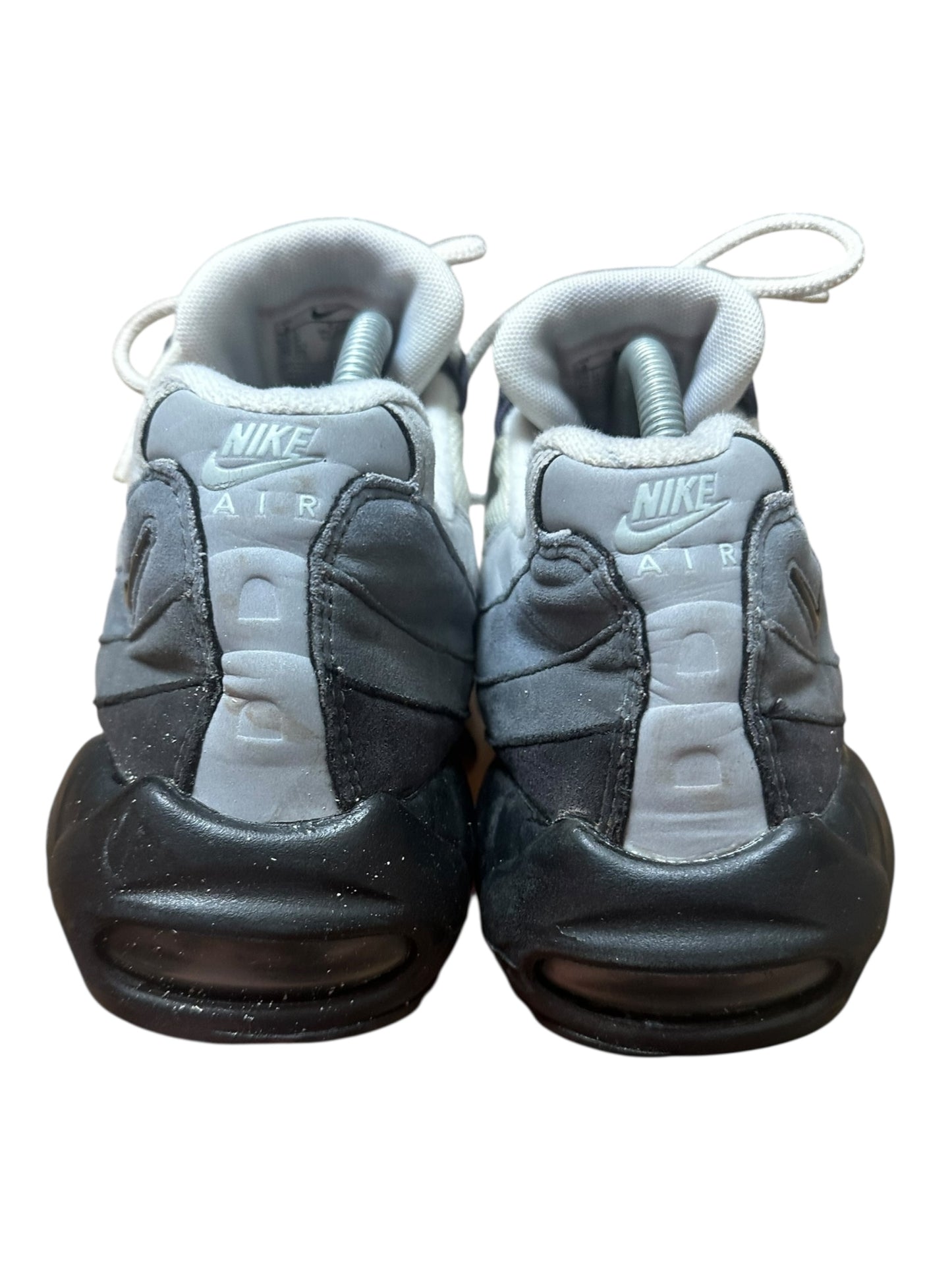 Nike 95s OG ‘Gridiron’ (7)