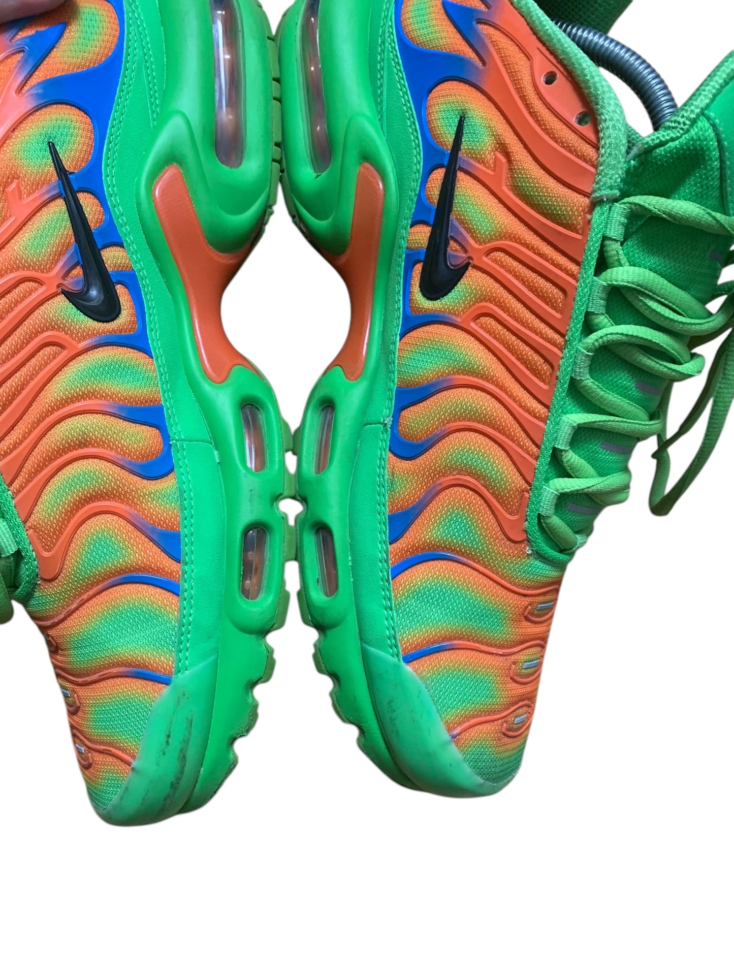 Nike x supreme air max plus TN (8.5)