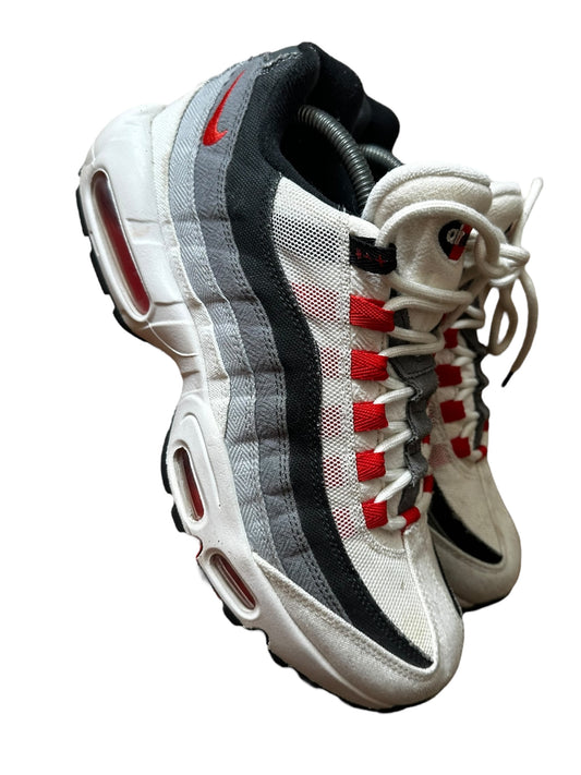 Nike 95s ‘Chinese New Year’ (8)