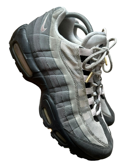 Nike 95s Pink Foam (8)