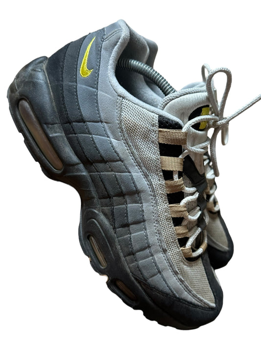 Nike 95s ‘Yellow Strike’ (8)
