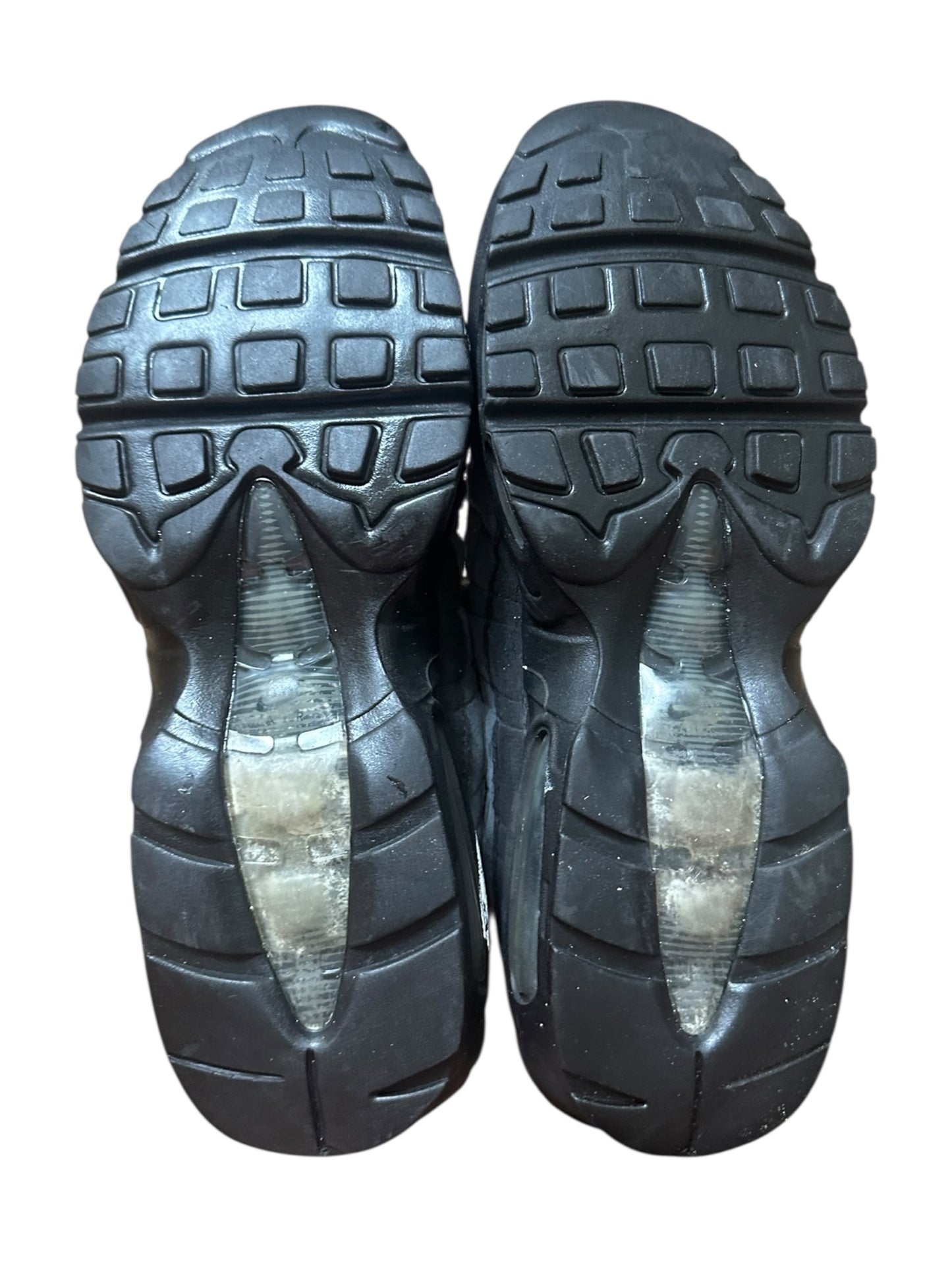 Nike 95s OG ‘Gridiron’ (7)