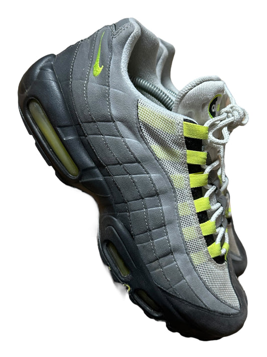 Nike air max 95s ‘Neon’ (10)