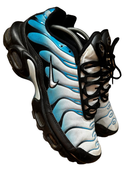 Nike TN (8.5)