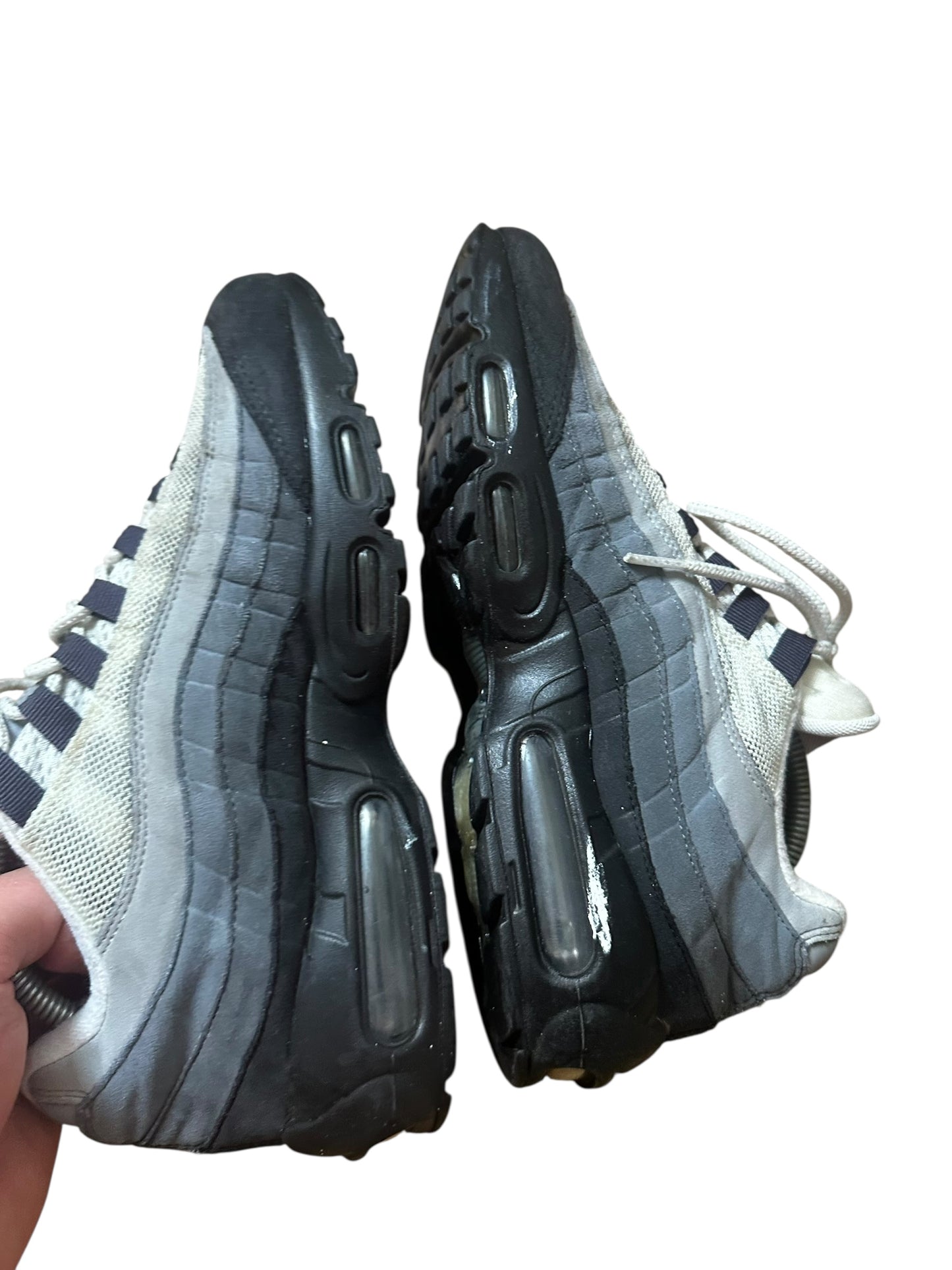 Nike 95s OG ‘Gridiron’ (7)