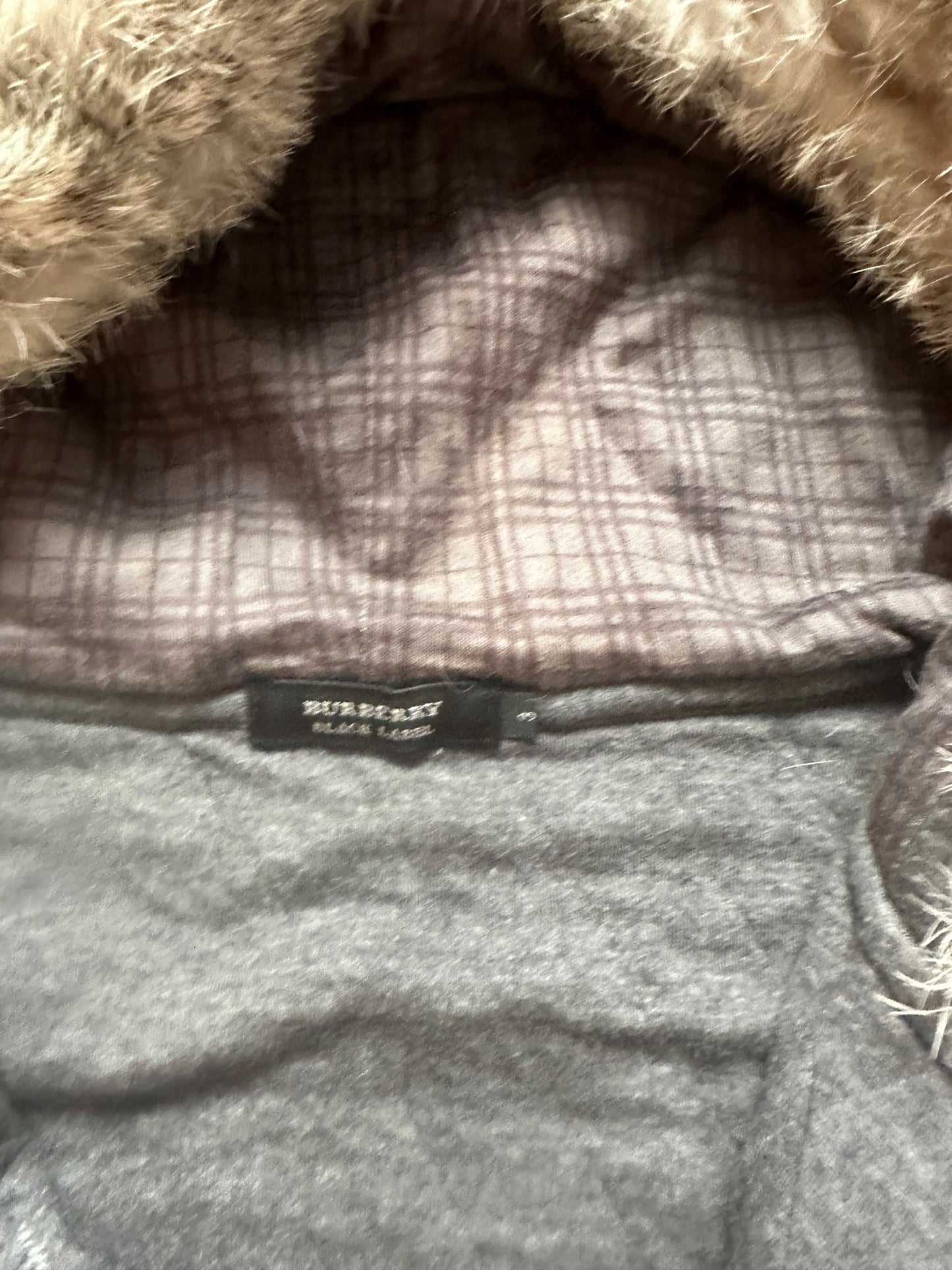 Burberry Fur Hoodie (M)
